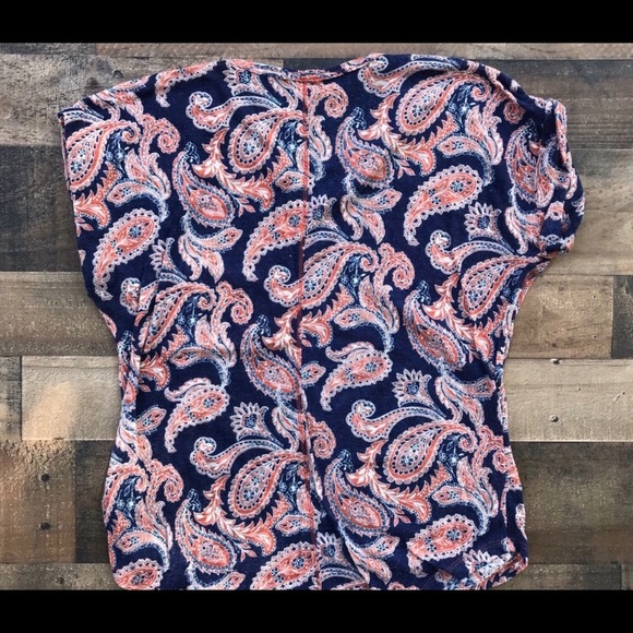 FREE 🆓 With Purchase Paisley Tee Shirt - Picture 4 of 6